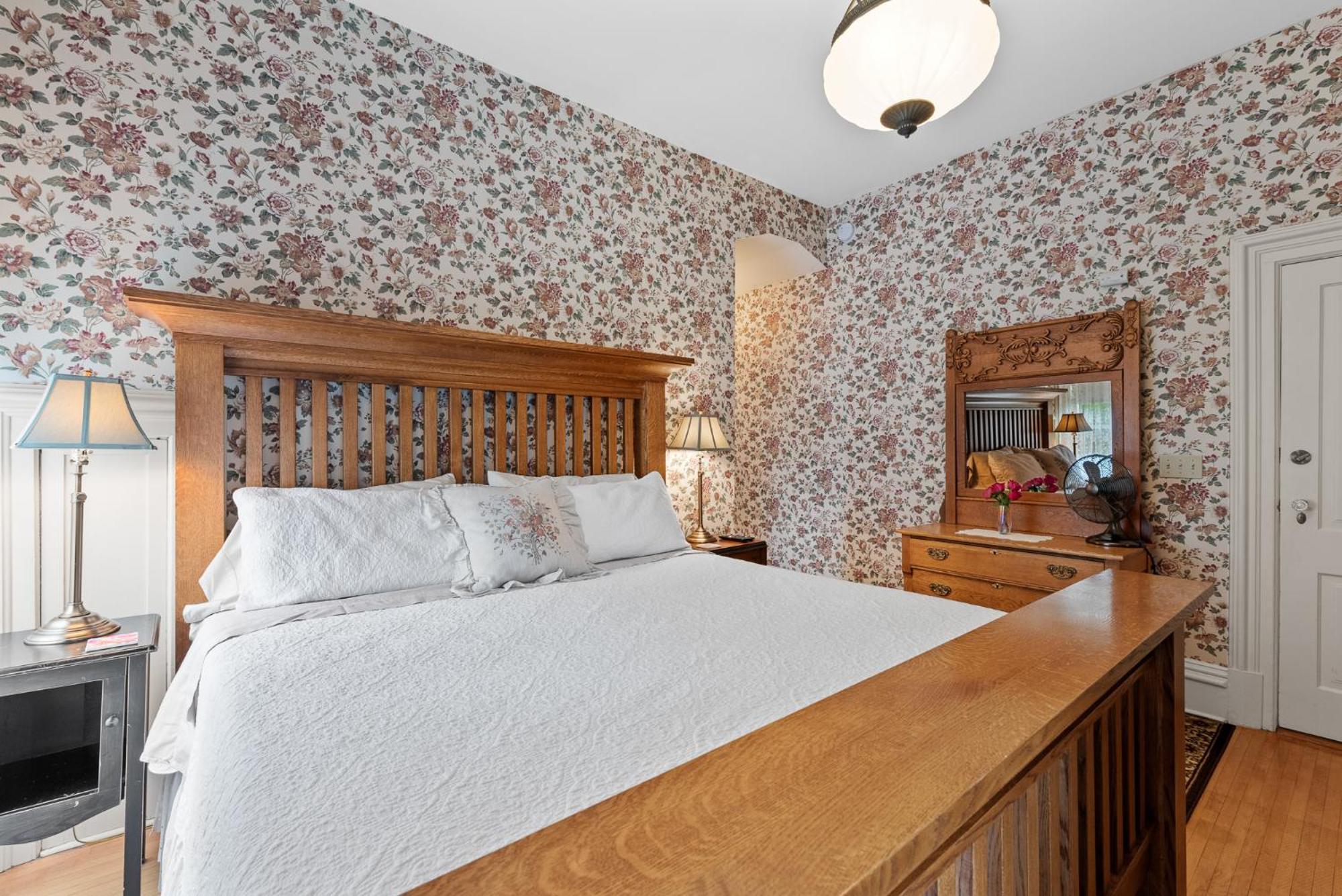 The Foxglove Inn สเตอร์เจียนเบย์ ภายนอก รูปภาพ